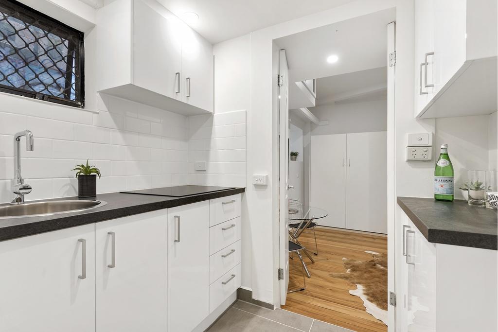 Readyset Apartments On Anthony ملبورن المظهر الخارجي الصورة
