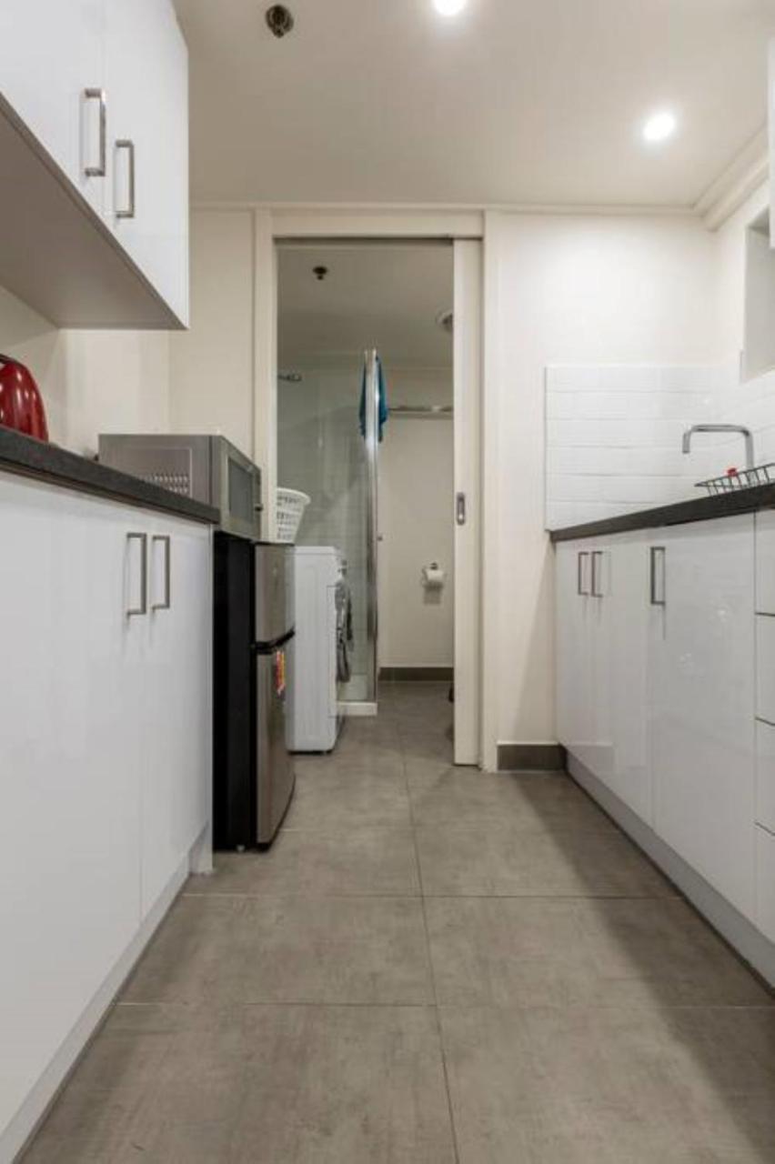 Readyset Apartments On Anthony ملبورن المظهر الخارجي الصورة